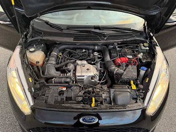 Ford Fiesta 19 of 24