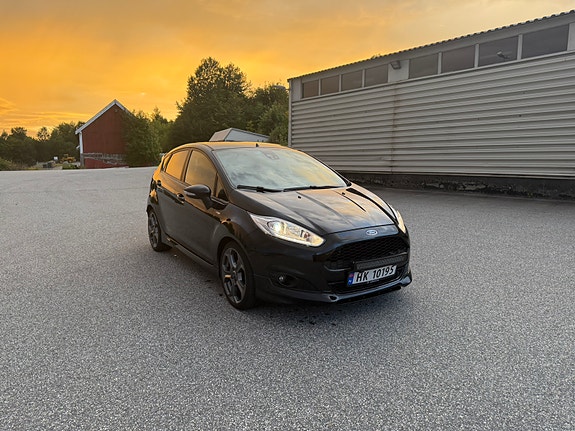 Ford Fiesta 3 of 24