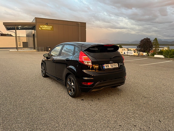Ford Fiesta 9 of 24