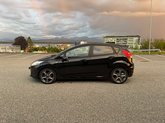 Ford Fiesta 11 of 24
