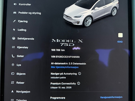 Tesla Model X 18 of 26