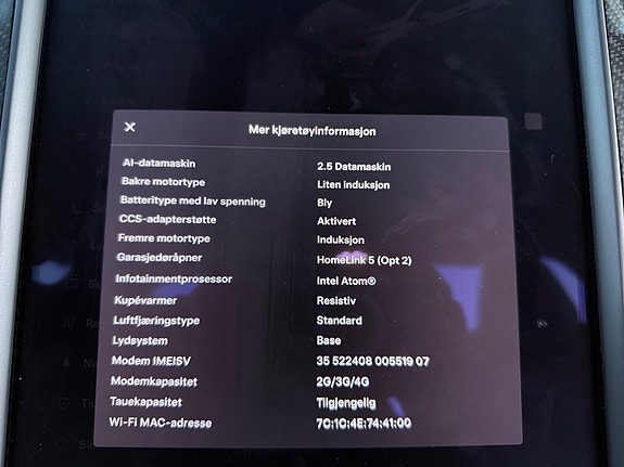 Tesla Model X 19 of 26