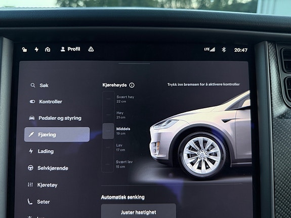 Tesla Model X 22 of 26