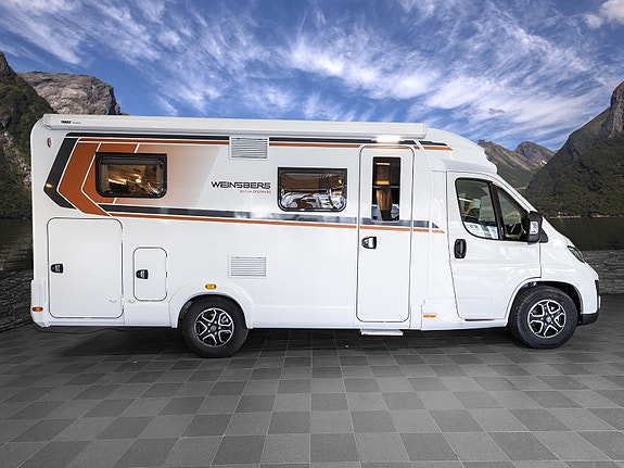 Weinsberg CaraCompact EDITION [PEPPER] 600 MEG 4t. (kan vektes ned til 3,5t), langsgående senger m/utvidelse, Truma + el gulvvarme, setevarme, stekeovn mm. 2 of 27