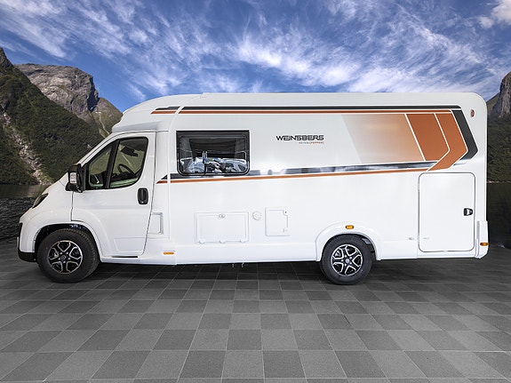 Weinsberg CaraCompact EDITION [PEPPER] 600 MEG 4t. (kan vektes ned til 3,5t), langsgående senger m/utvidelse, Truma + el gulvvarme, setevarme, stekeovn mm. 3 of 27