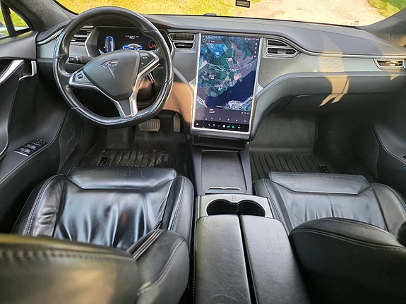 Tesla Model S 6 of 24