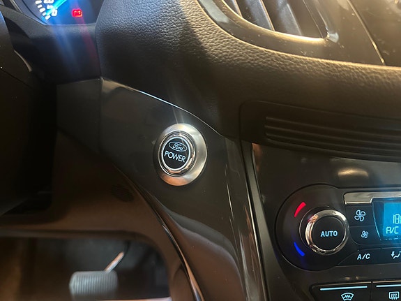 Ford Kuga 23 of 30