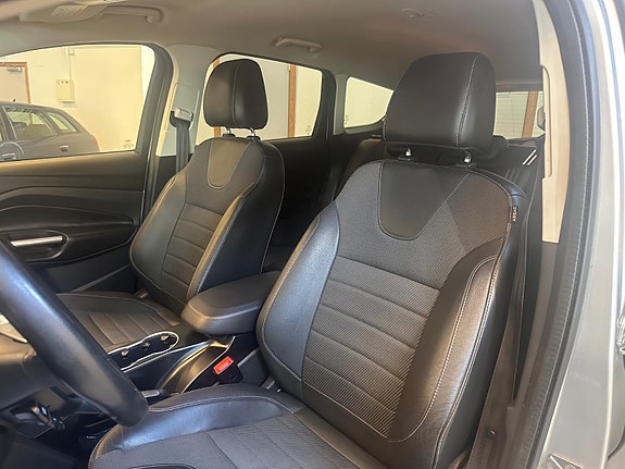 Ford Kuga 12 of 30
