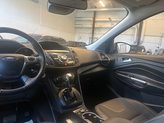 Ford Kuga 18 of 30