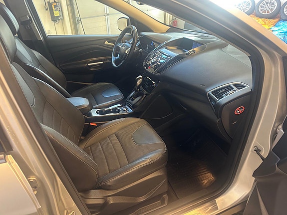 Ford Kuga 13 of 30