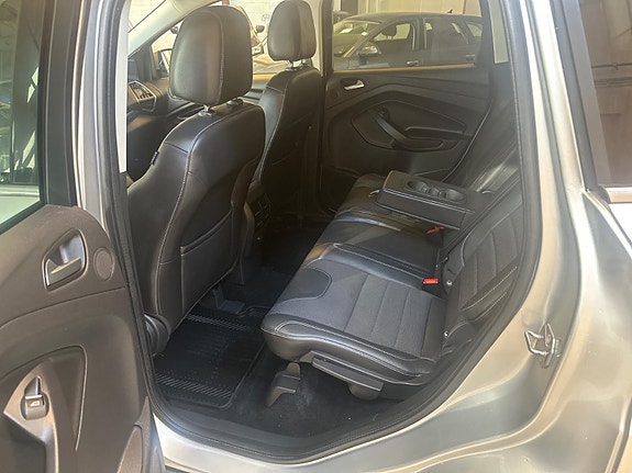 Ford Kuga 16 of 30