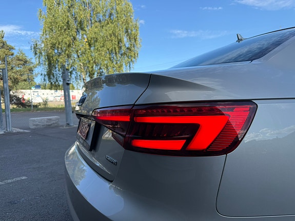 Audi A4 8 of 30