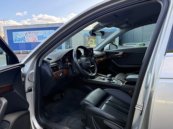 Audi A4 13 of 30