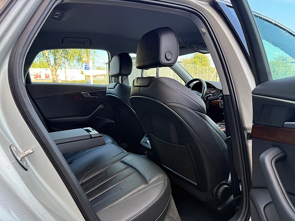 Audi A4 14 of 30