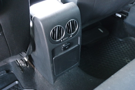 Volkswagen Golf Plus 14 of 23