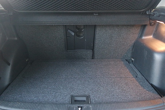 Volkswagen Golf Plus 21 of 23