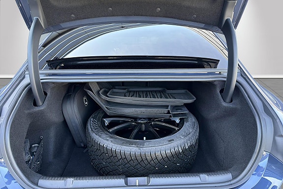 Mercedes-Benz EQE350 5 of 19