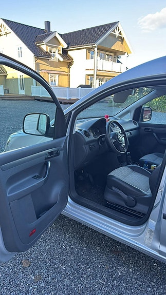 Volkswagen Caddy Maxi 6 of 9