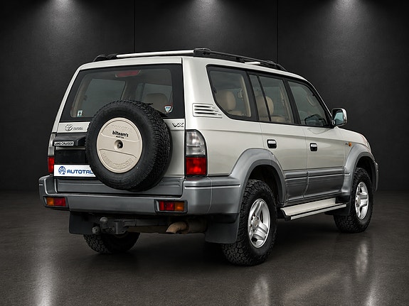 Toyota Land Cruiser 6 of 27