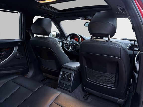 BMW 318i 14 of 30