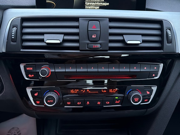 BMW 318i 24 of 30