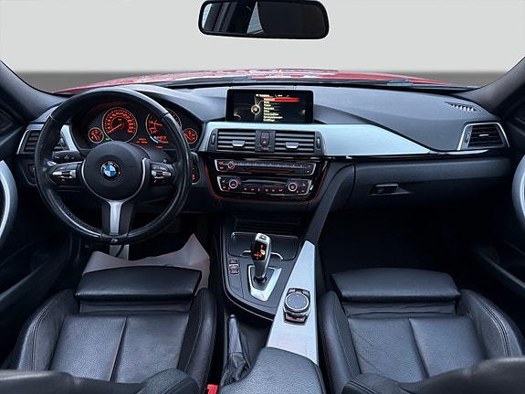 BMW 318i 16 of 30