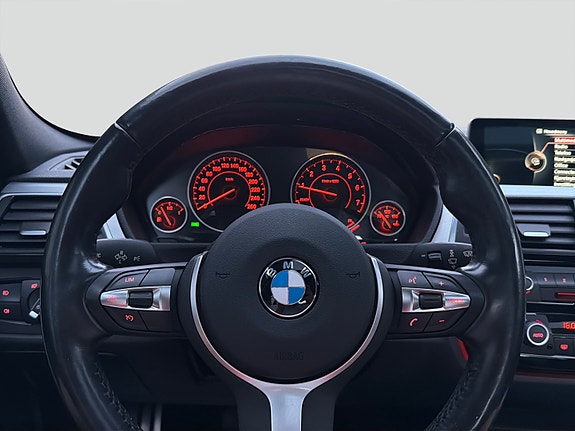 BMW 318i 30 of 30
