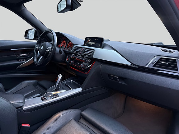 BMW 318i 18 of 30