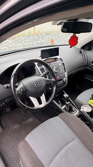Kia Ceed 2 of 30