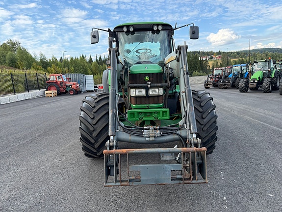 John Deere 6420 26 of 30