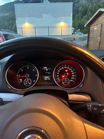 Volkswagen Golf VI 12 of 15