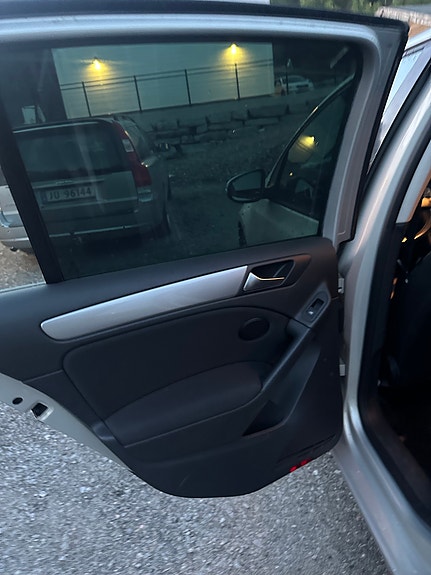 Volkswagen Golf VI 14 of 15