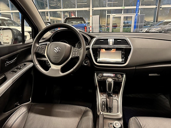 Suzuki S-Cross 12 of 12