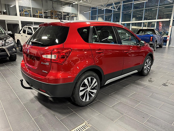Suzuki S-Cross 4 of 12