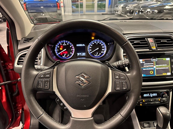 Suzuki S-Cross 8 of 12
