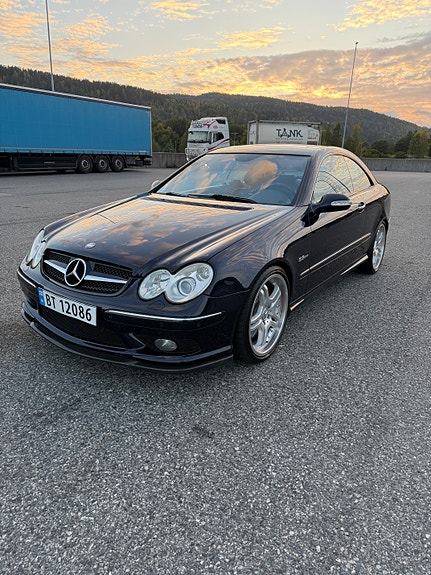 Mercedes-Benz CLK55 2 of 30