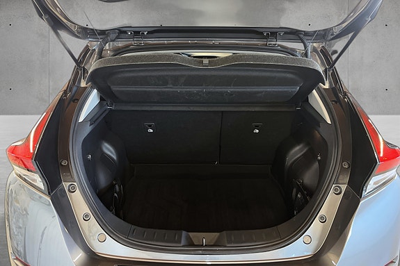 Nissan Leaf 24 of 30