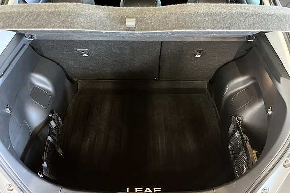 Nissan Leaf 25 of 30