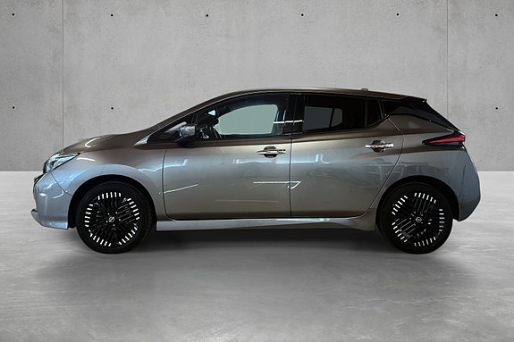 Nissan Leaf 4 of 30