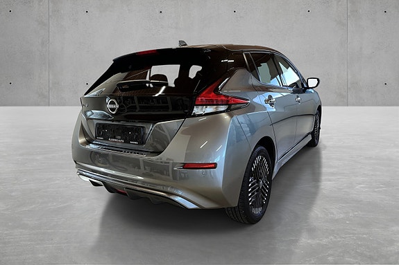 Nissan Leaf 7 of 30