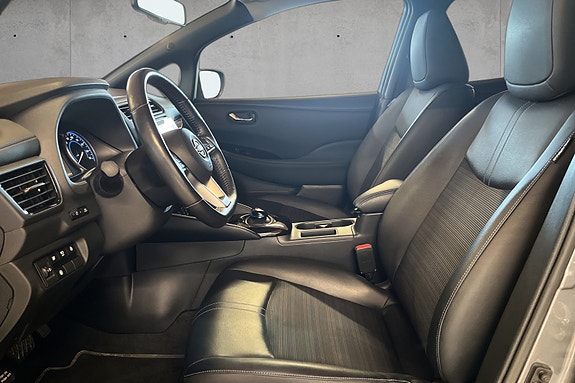 Nissan Leaf 9 of 30