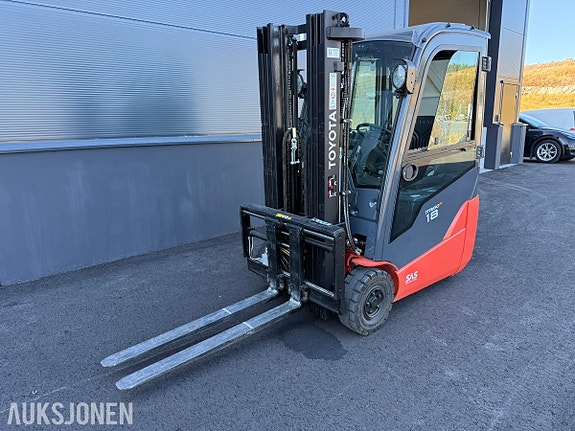 Toyota Traigo 48 8FBEK18T elektrisk truck – kun 298 timer – 4,3 m løftehøyde – 4 funksjoner – langgafler 2 of 30