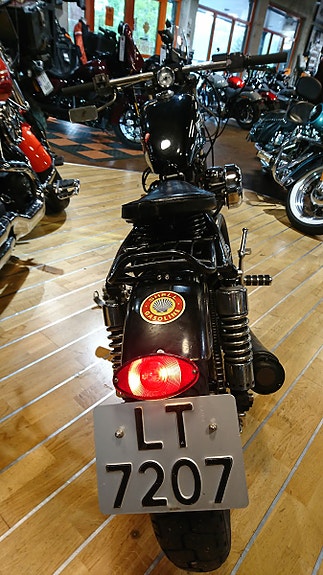 Harley-Davidson XLH Sportster 3 of 13