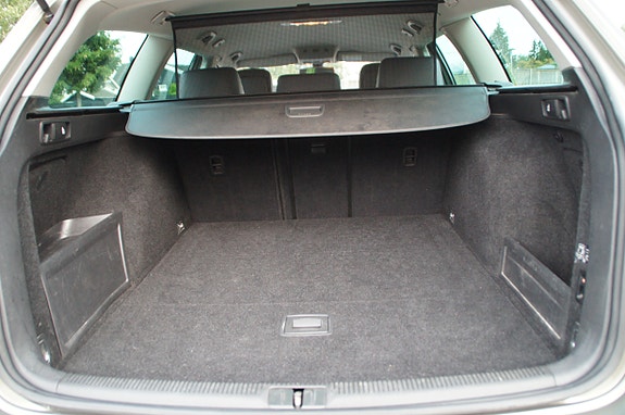 Volkswagen Passat Alltrack 24 of 30
