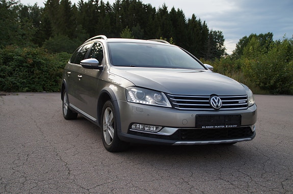 Volkswagen Passat Alltrack 9 of 30
