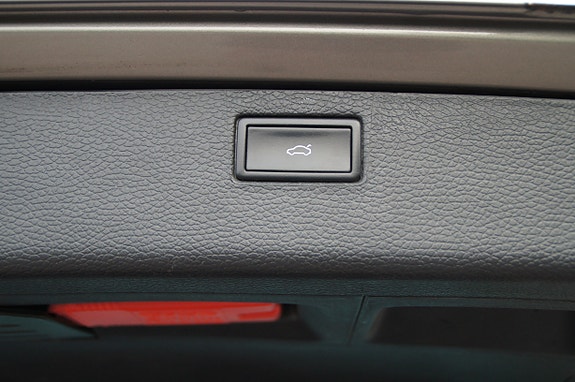 Volkswagen Passat Alltrack 26 of 30