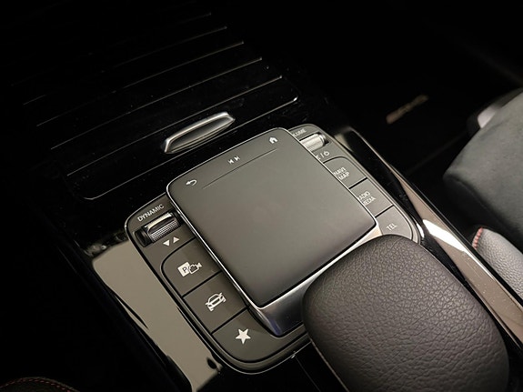 Mercedes-Benz A250 e 25 of 30