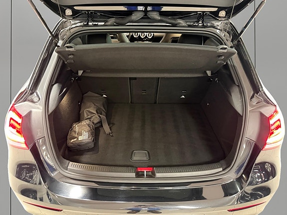 Mercedes-Benz A250 e 28 of 30