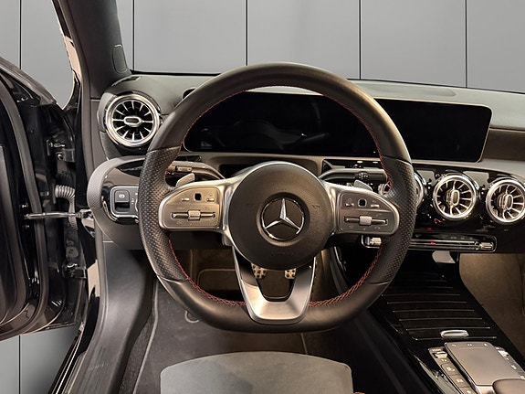 Mercedes-Benz A250 e 14 of 30