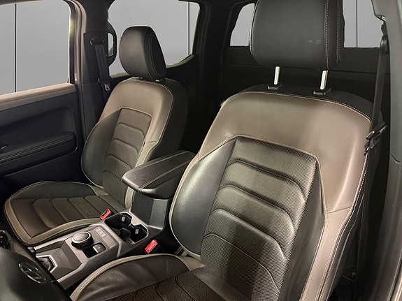 Volkswagen Amarok 13 of 30